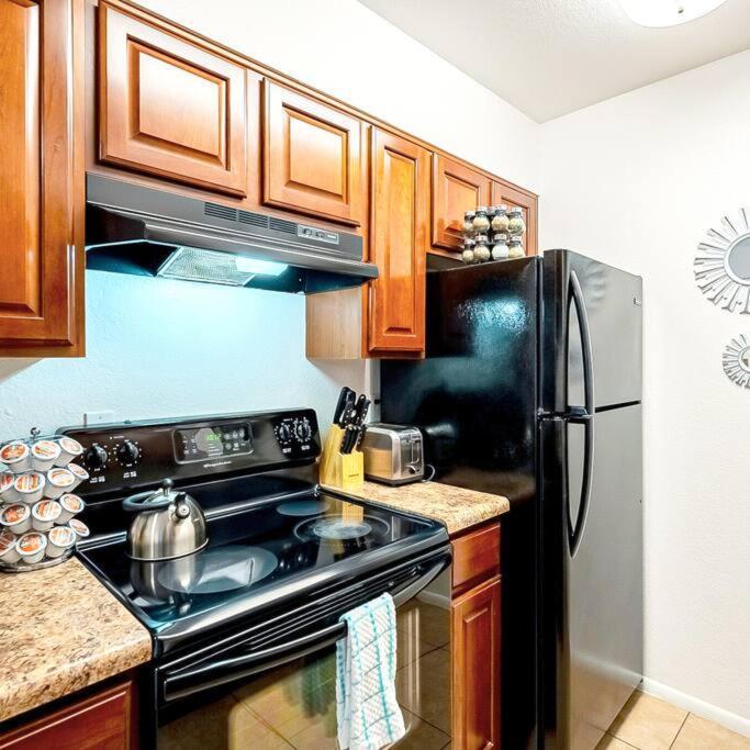 Bright & Cozy 1bd Near Uofa, Umc W Pool, Parking - Summer Rates! * Tucson